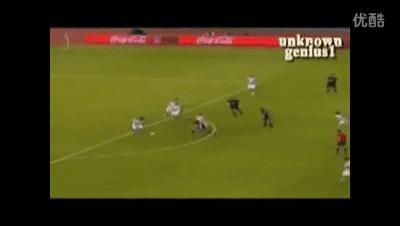 球王假装老人踢足球,内马尔假摔和c罗假摔哪个多