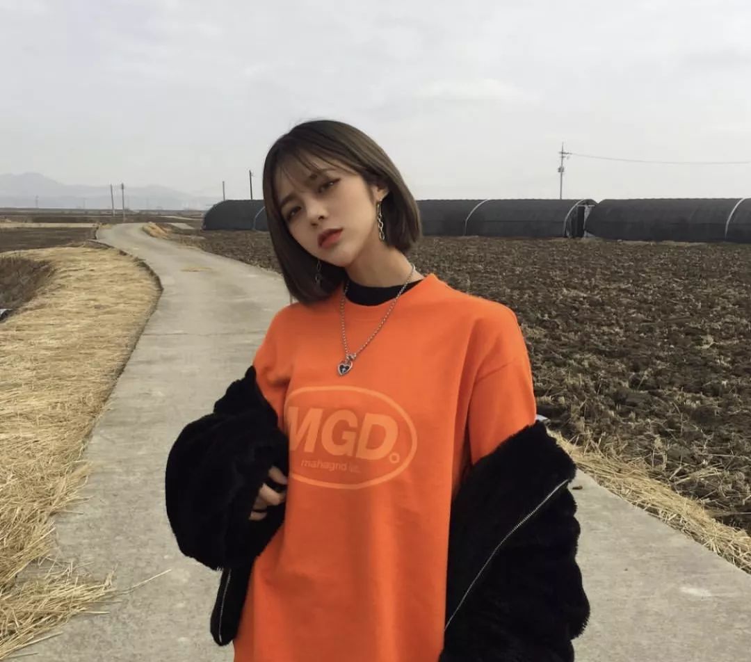 杨幂一万块钱毛衣,杨幂什么单品都能穿好