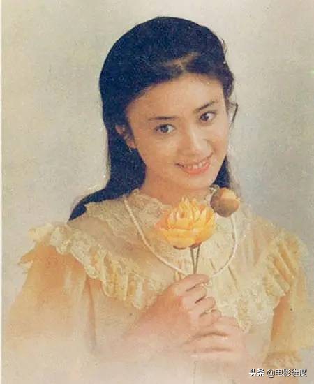 傅艺伟八十年代生活照,金巧巧吸毒还是傅艺伟吸毒