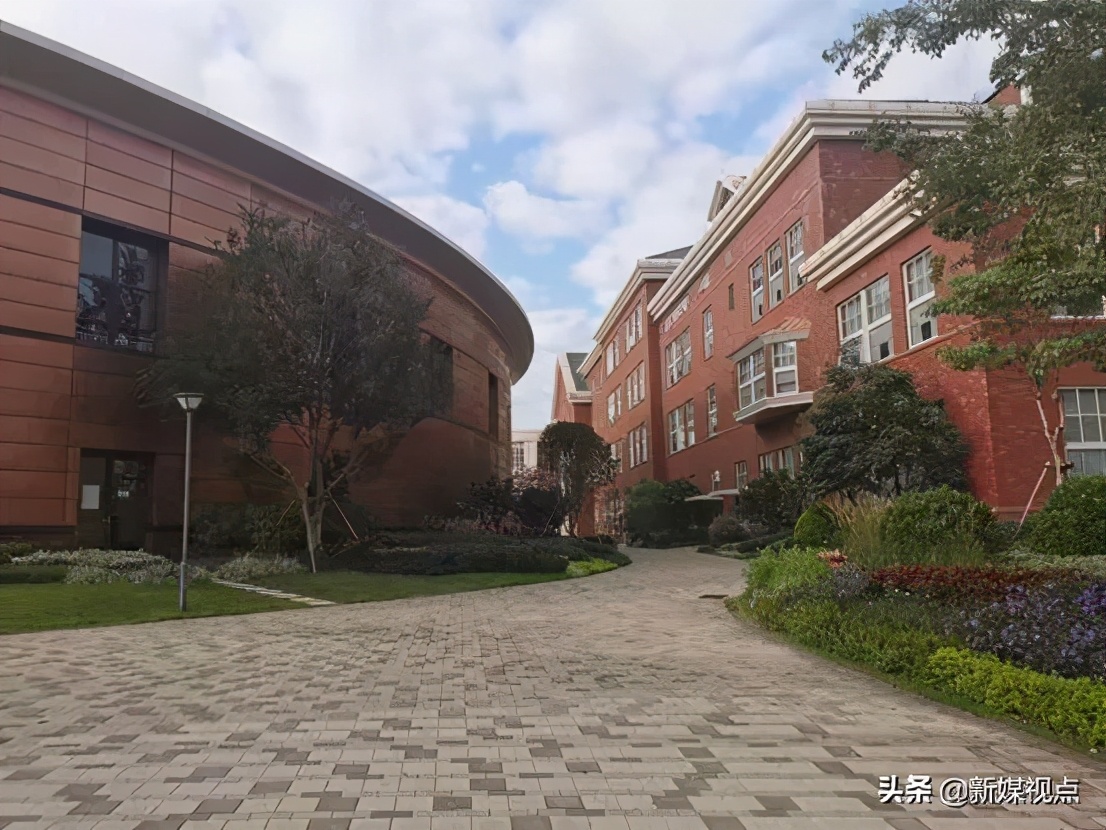 相识应为有缘人，不信春风唤不回