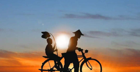 最近三十这个数字比较火，人到了三十岁该如何面对自己？