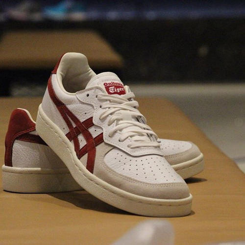 nike低帮板鞋和鬼冢虎哪个好,nike类似鬼冢虎的鞋子