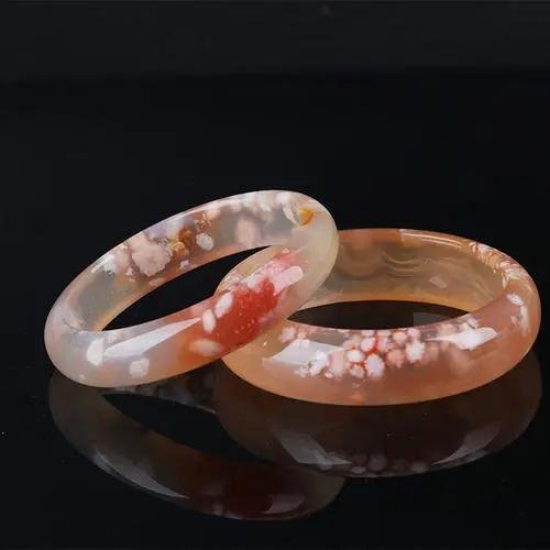 30岁女生适合的气质手镯,20多岁3000至5000元翡翠手镯推荐