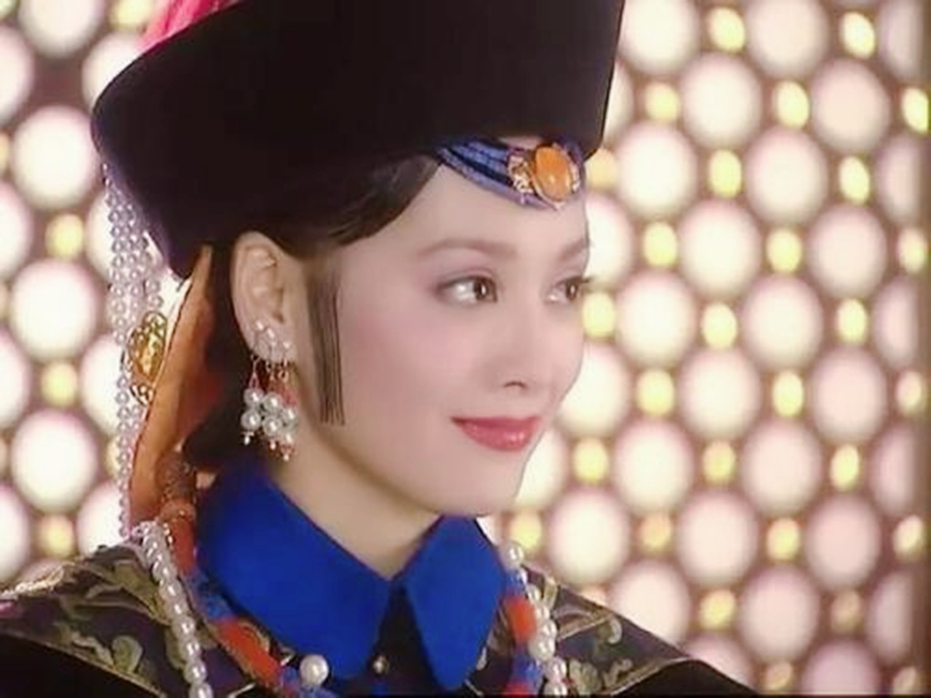 孝庄太后为什么把董鄂妃移出皇陵,为什么孝庄太后扔董鄂妃衣服