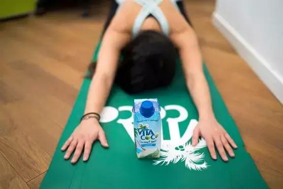 风靡欧美、冲向380亿的植物水，在中国“水土不服”？