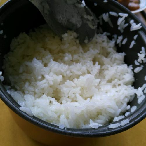 日本人糖尿病发病率低,是因为吃凉米饭?不建议老人这样吃