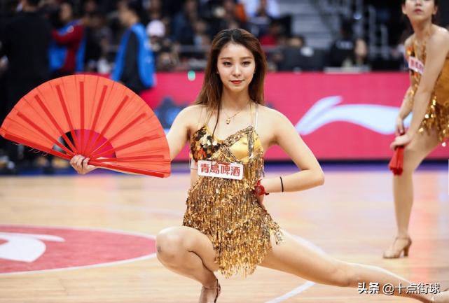 中国最火的拉拉队队长,广东拉拉队女队长