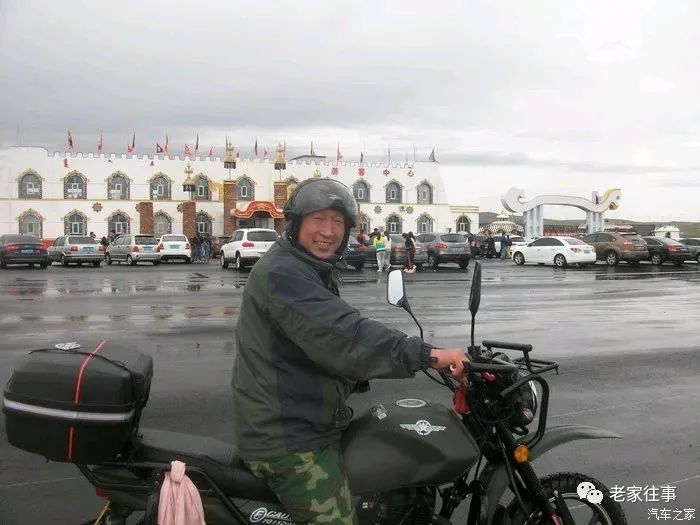 骑摩托车去旅行,拉着摩托车去旅行