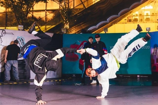 用爱发电的全部作品,用爱发电作品