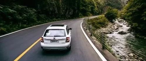 儿童画公路怎么涂色,儿童画公路车教程