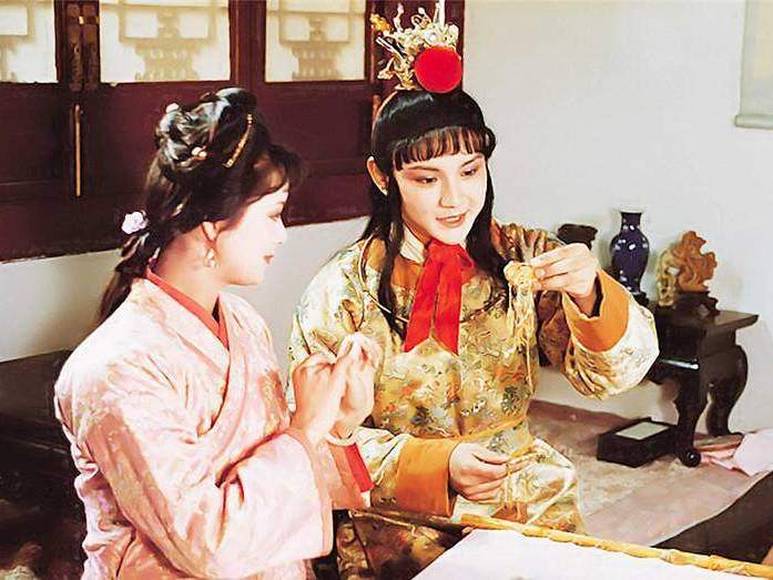 红楼梦贾宝玉最后的玉的下落,红楼梦贾宝玉戴玉的由来