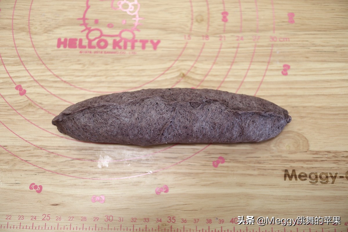 天热吃这种面包，烤1炉吃2天，黑米软欧中加这料，儿子直夸好吃