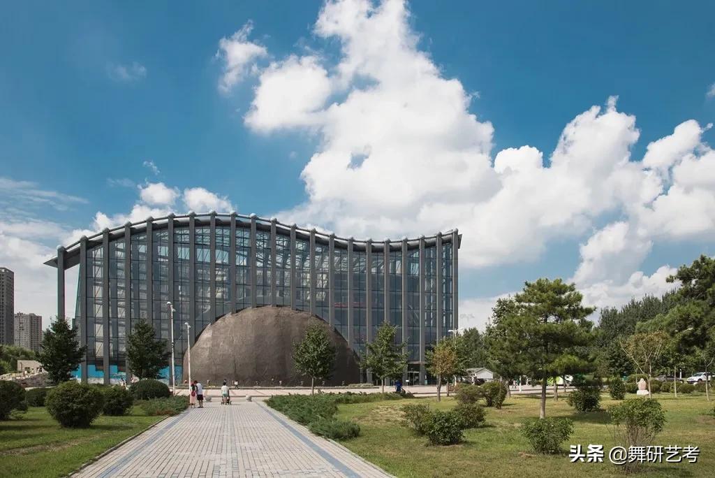 舞蹈师范类大学排名,全国舞蹈学院排名985211