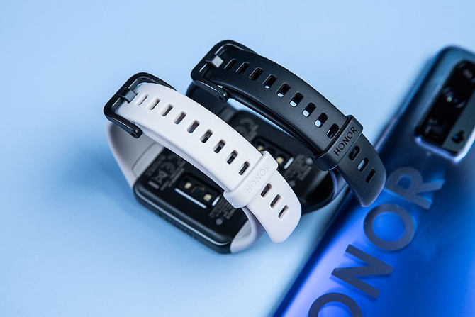 华为手环6和荣耀手环6和小米手环6,荣耀手环6详细评测