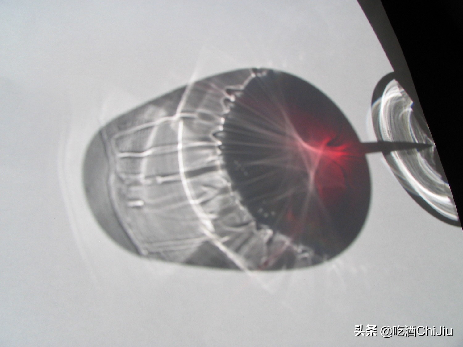 宴请女性朋友，为什么选“梅洛红酒”比较好？