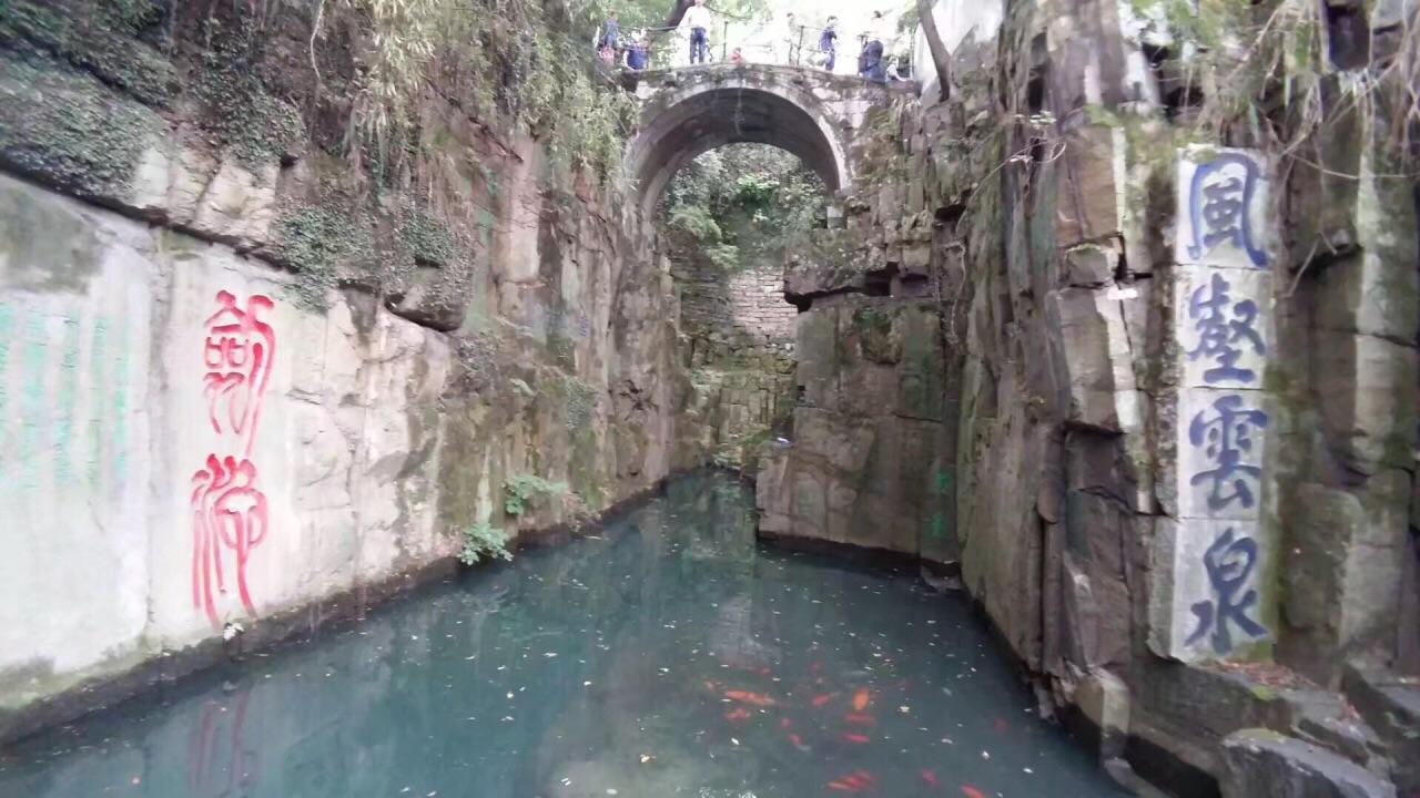 苏州必去的景点苏州虎丘值得去吗,苏州旅游虎丘值得去吗现在