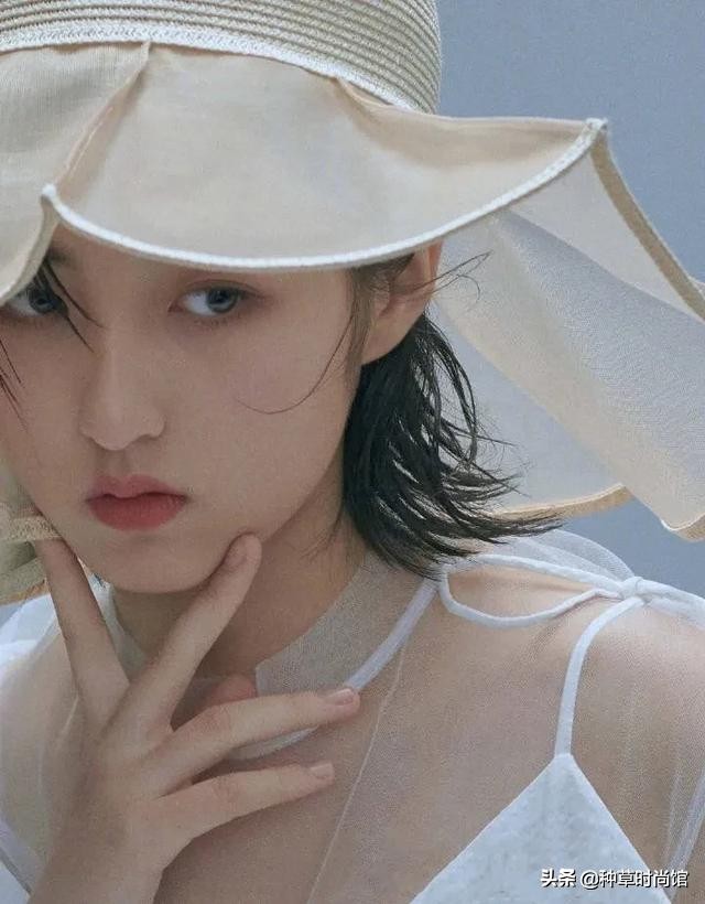 适合学生的穿搭高级感图集,小花穿搭图片大全