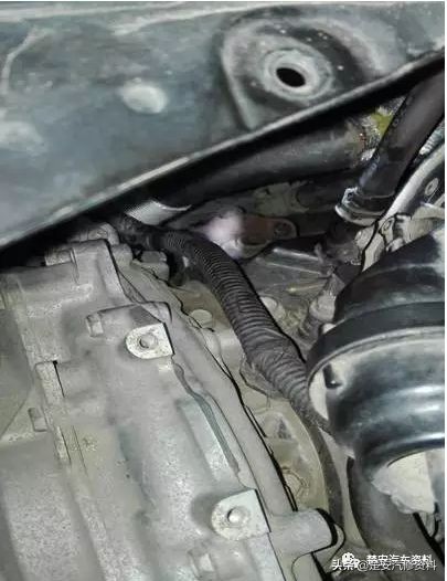 天籁故障灯亮提示各种故障,天籁公爵发动机故障灯一直亮