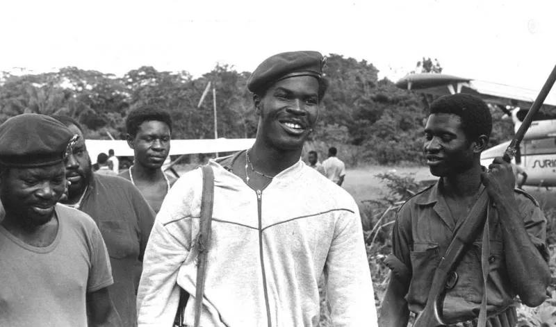 生50个娃，抢银行贩毒，当副总统，这个苏里南男人的经历像开挂了