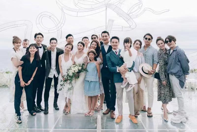 贾静雯修杰楷祝福梧桐妹,贾静雯晒咘咘温馨视频