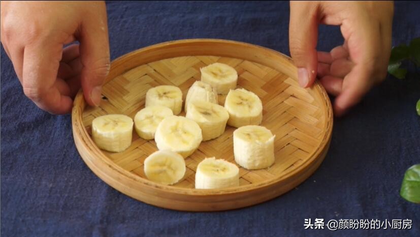 香蕉糯米糕做法简单非常好吃,香蕉糯米糕正宗做法