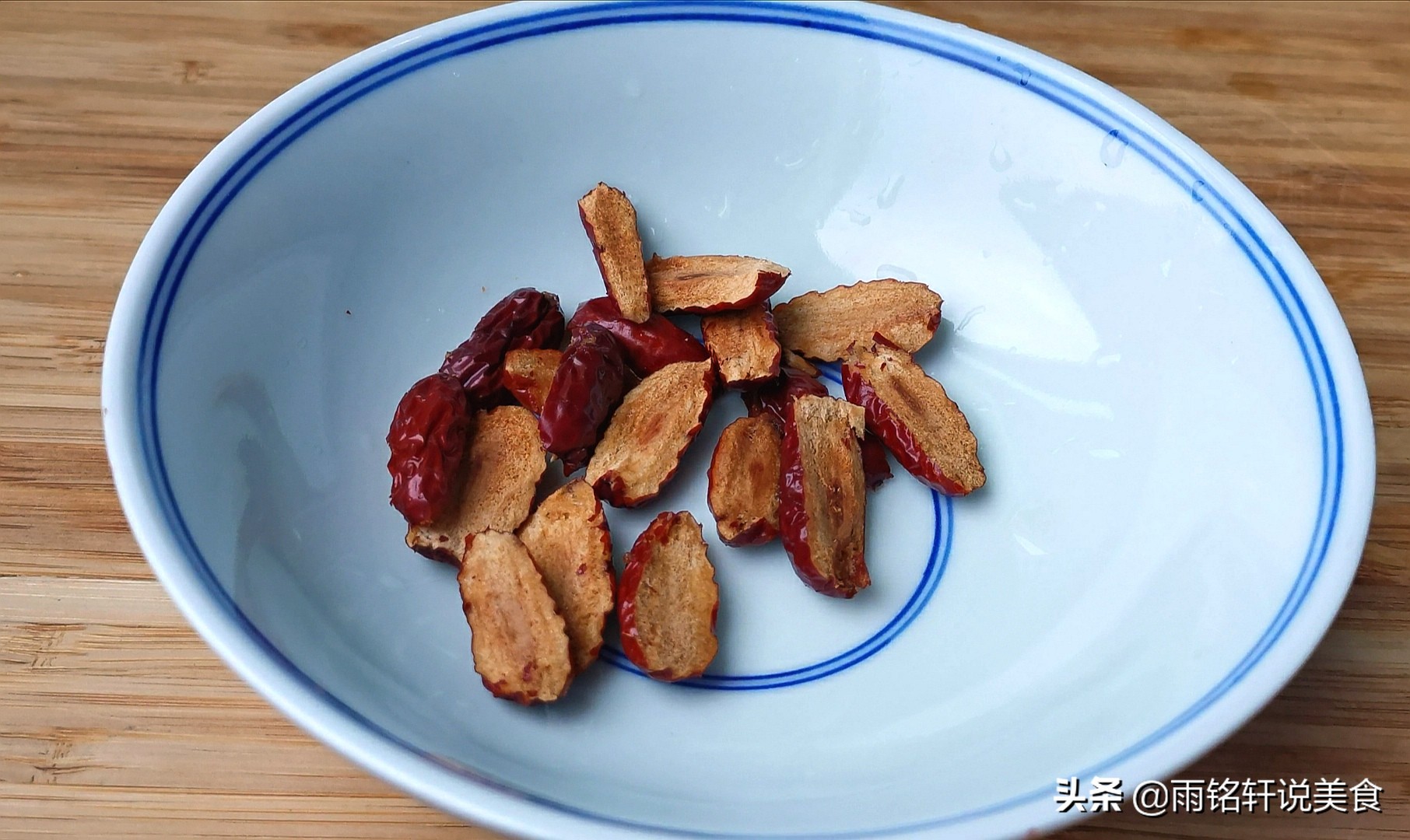 整粒小米做小米糕,小米做米糕的制作过程