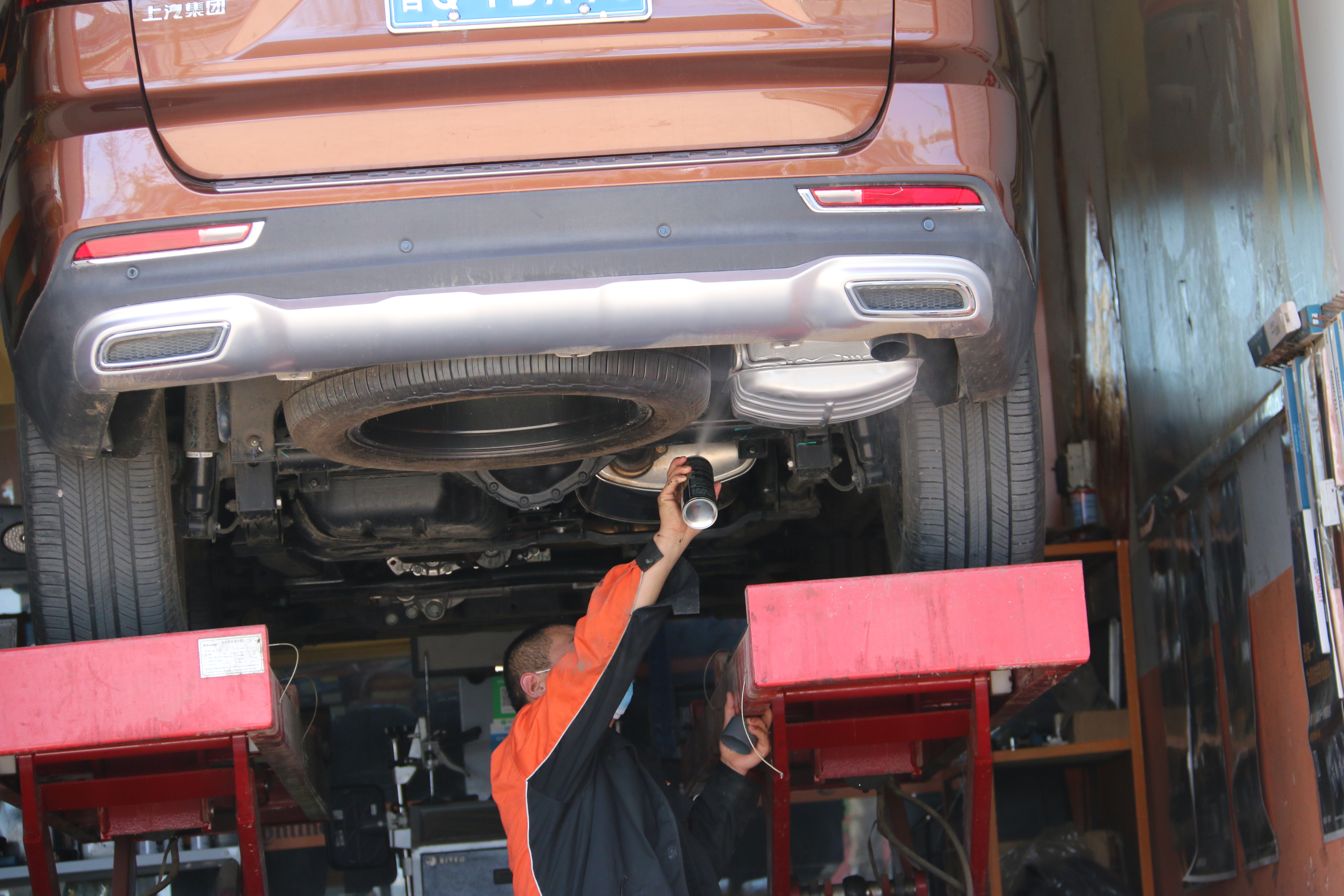 汽车有没有必要做底盘装甲,汽车有必要做底盘护甲吗