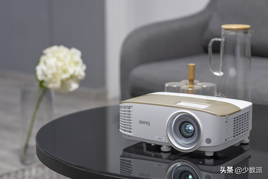 明基投影仪i707怎么连接电视,可以媲美电视机画质的投影仪