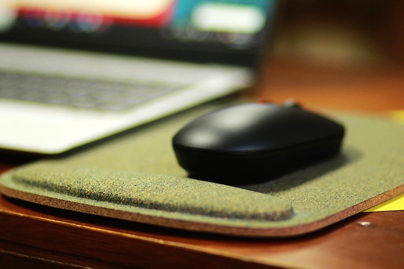 鼠标垫防硌手立体护腕硅胶,鼠标垫天然软木护腕怎么样