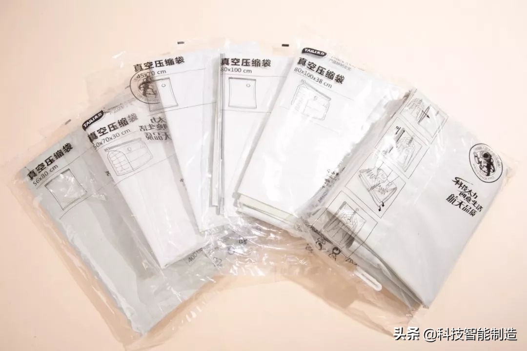 真空压缩收纳袋快速打开,收纳神器真空压缩袋换季轻松收纳
