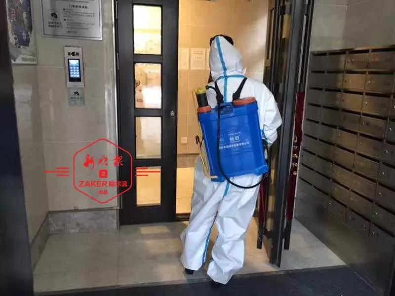 疫情面前，如果你熬不下去了，请看看他们…...