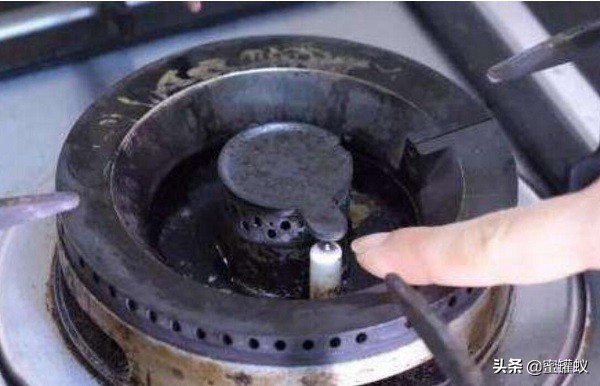燃气灶换电池打不着火是什么原因,迅达燃气灶打不着火如何维修视频