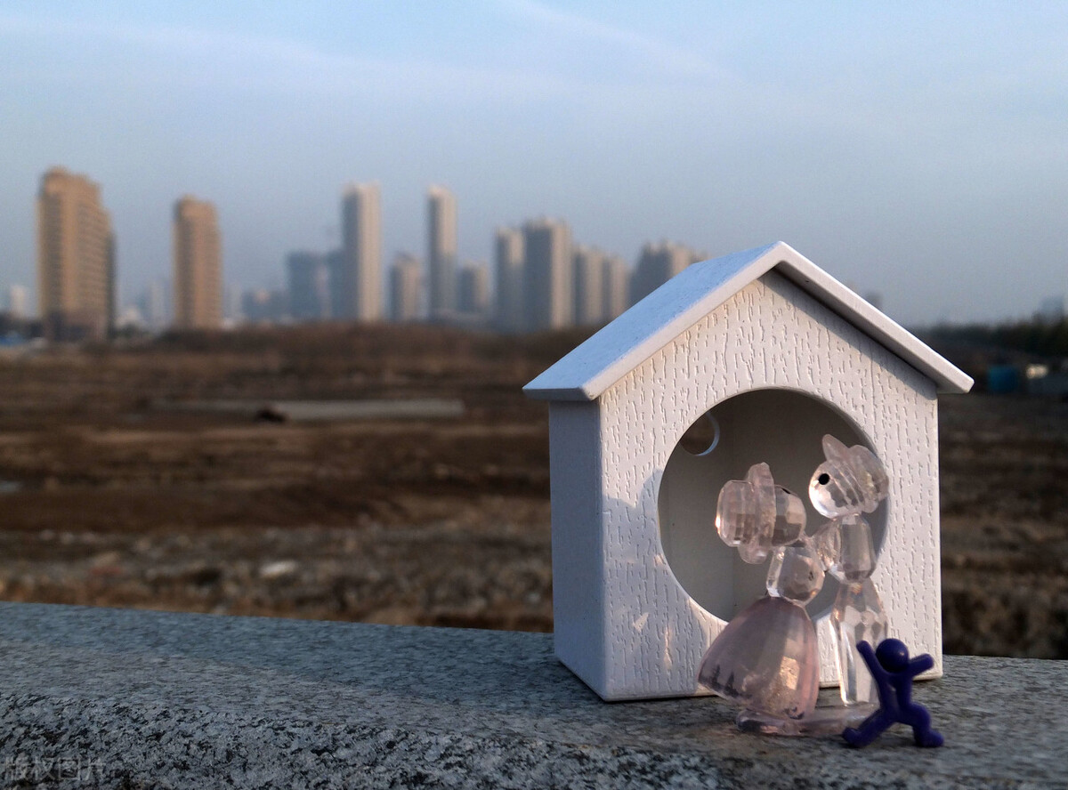 高房价压力低怎么办,高房价怎么解决