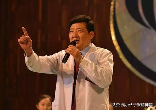 这可能是国内10年来最好的电影，人只有一种病，那就是穷病