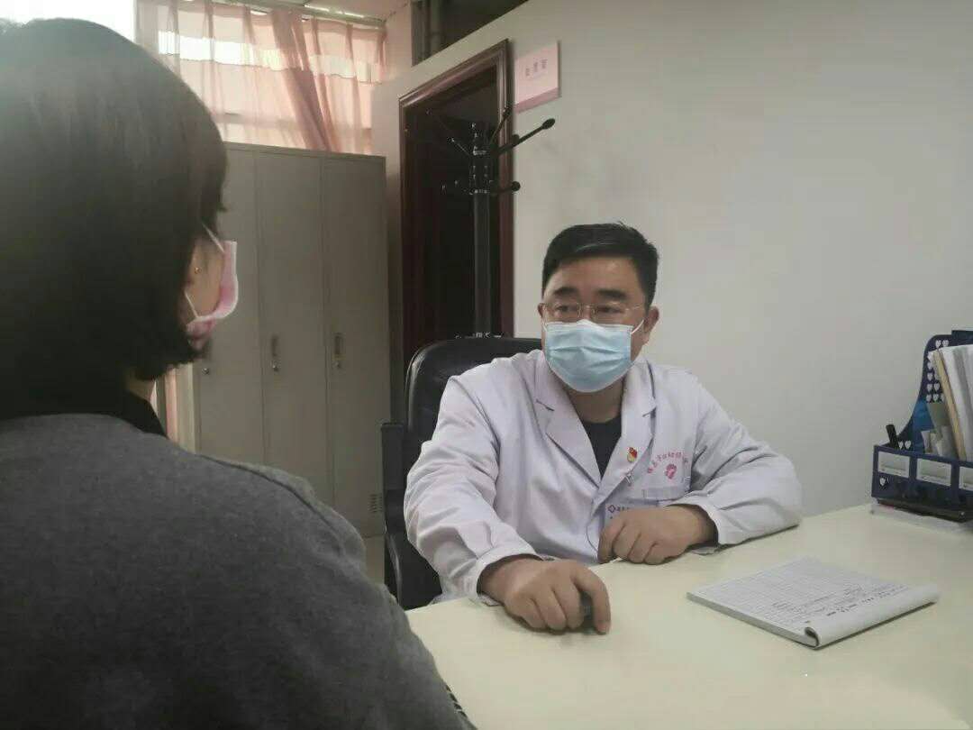 宝宝别哭了让妈妈心疼,宝宝别哭了妈妈在身边