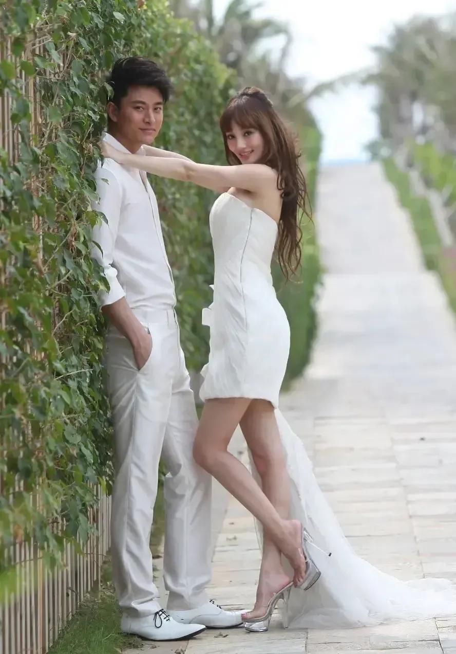 李小璐和贾乃亮婚纱照,李小璐贾乃亮婚纱照文案