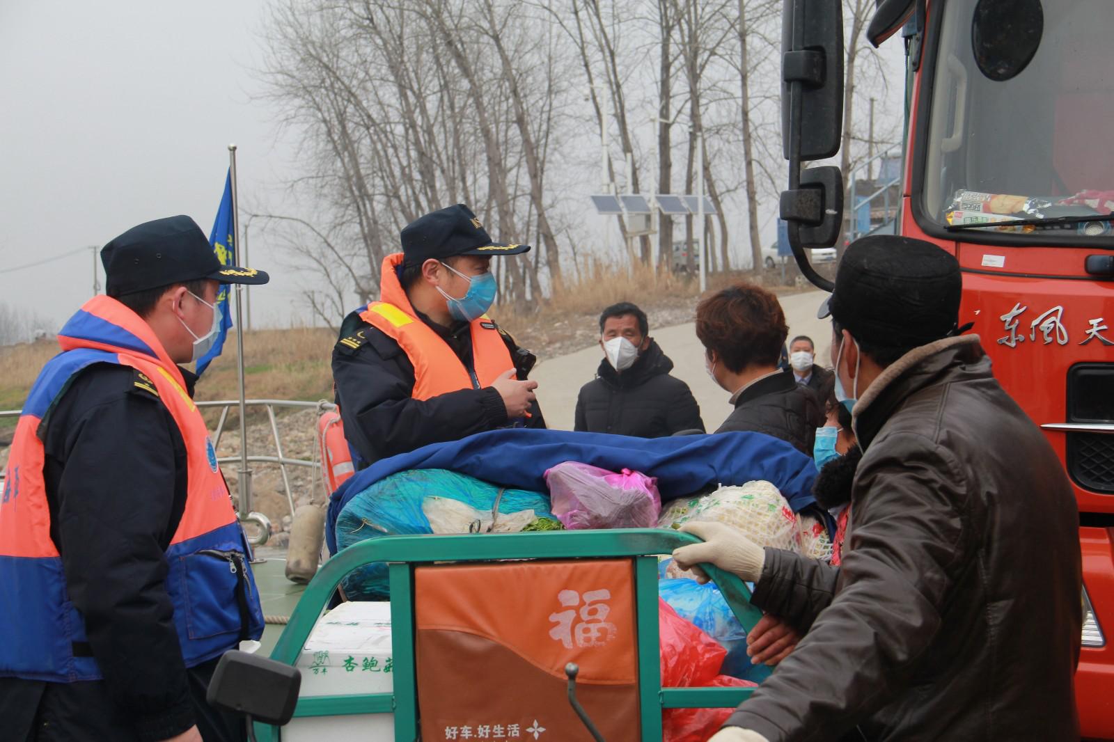 让青春绽放在皖江战疫一线---记芜湖荻港海事处“海盾365”青年服务队