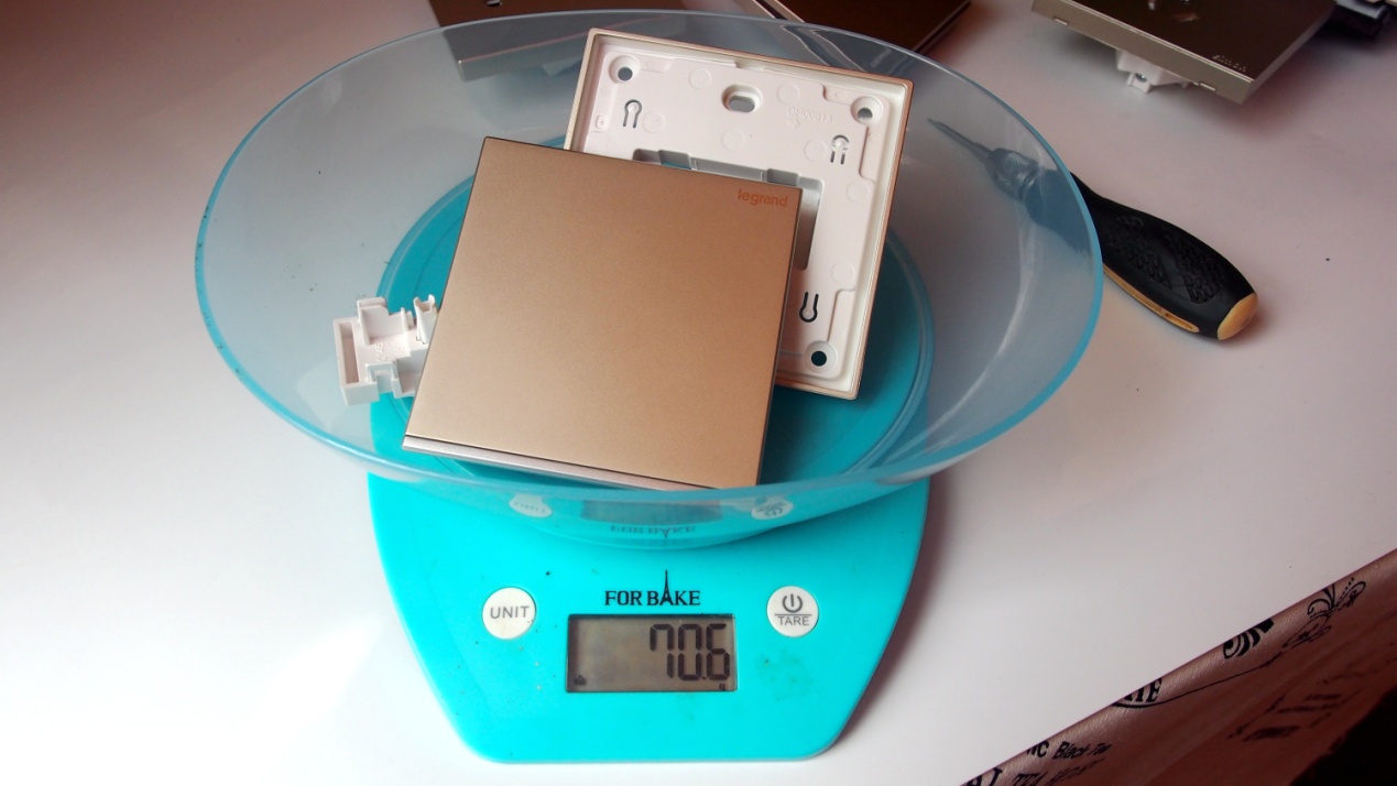 罗格朗开关怎么从墙上拆下来,罗格朗简约插座拆解