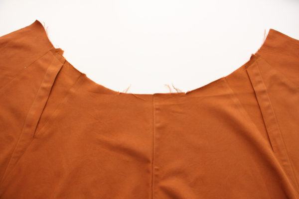 连衣裙松紧腰带缝制方法,一件连衣裙裁剪方法