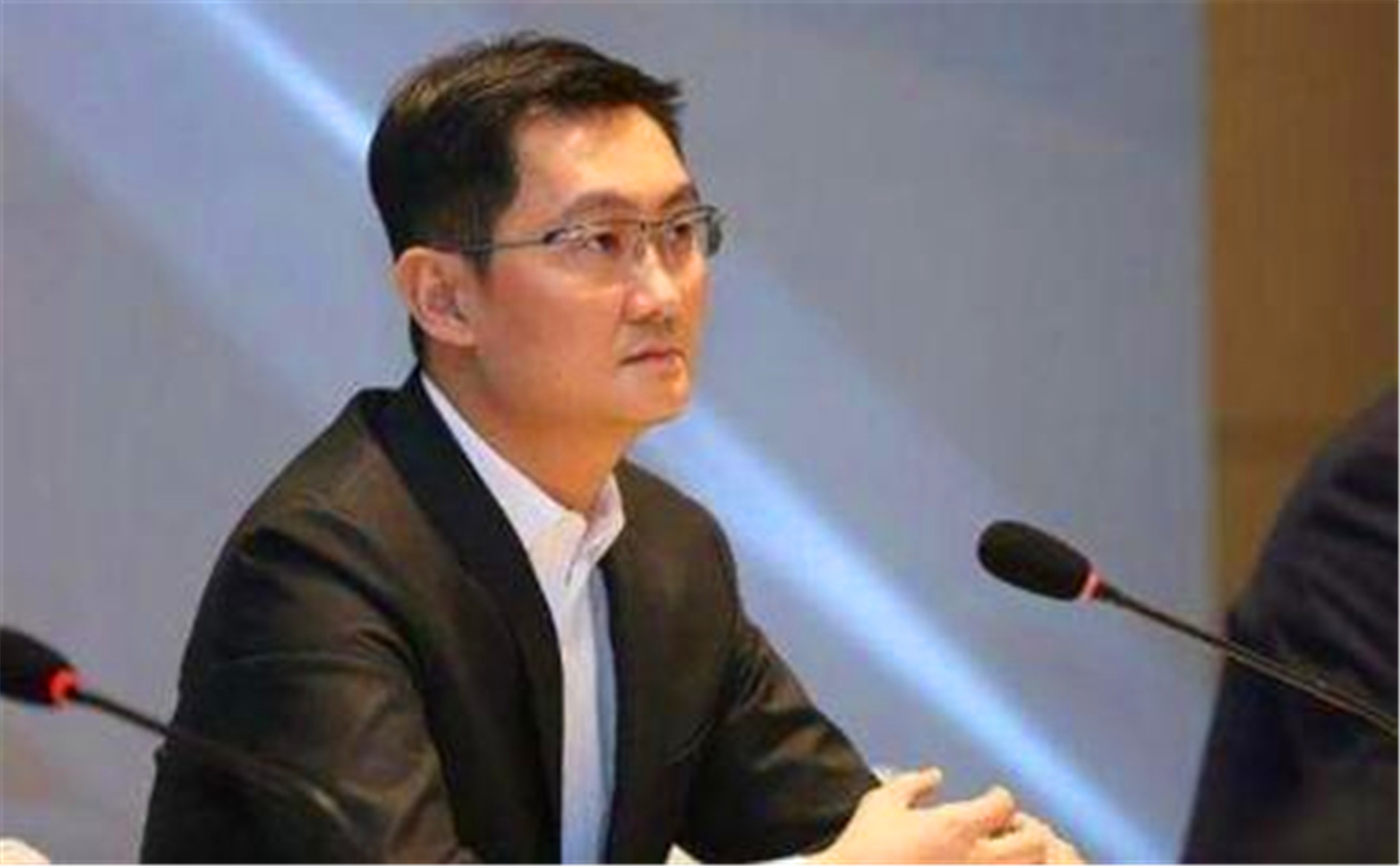 中国首富换人总资产1.93万亿,中国首富换人了吗