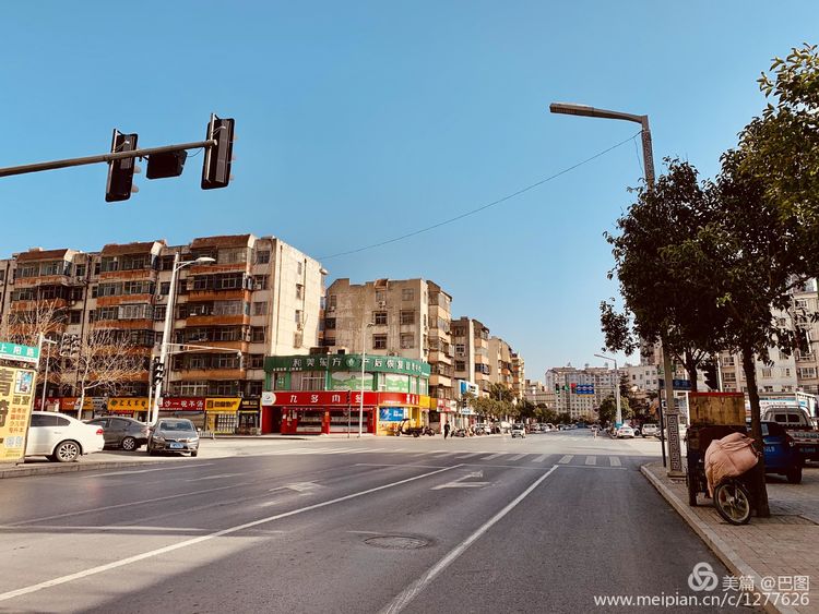 上阳宫到百货楼,疫情下逛西工,期待小街锅贴,王城广场听戏