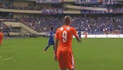 来开心一下,国足的十大搞笑瞬间