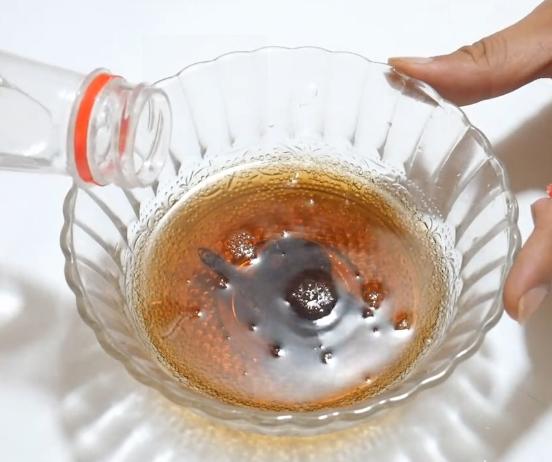 锁生锈了怎么快速不用钥匙开,钥匙生锈不好开门怎么处理