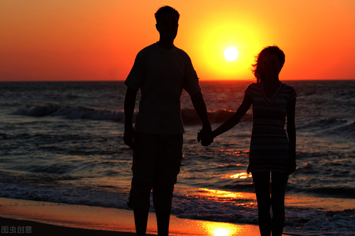 当你的男朋友提出分手应该怎么做,男朋友和你分手了你应该怎么办