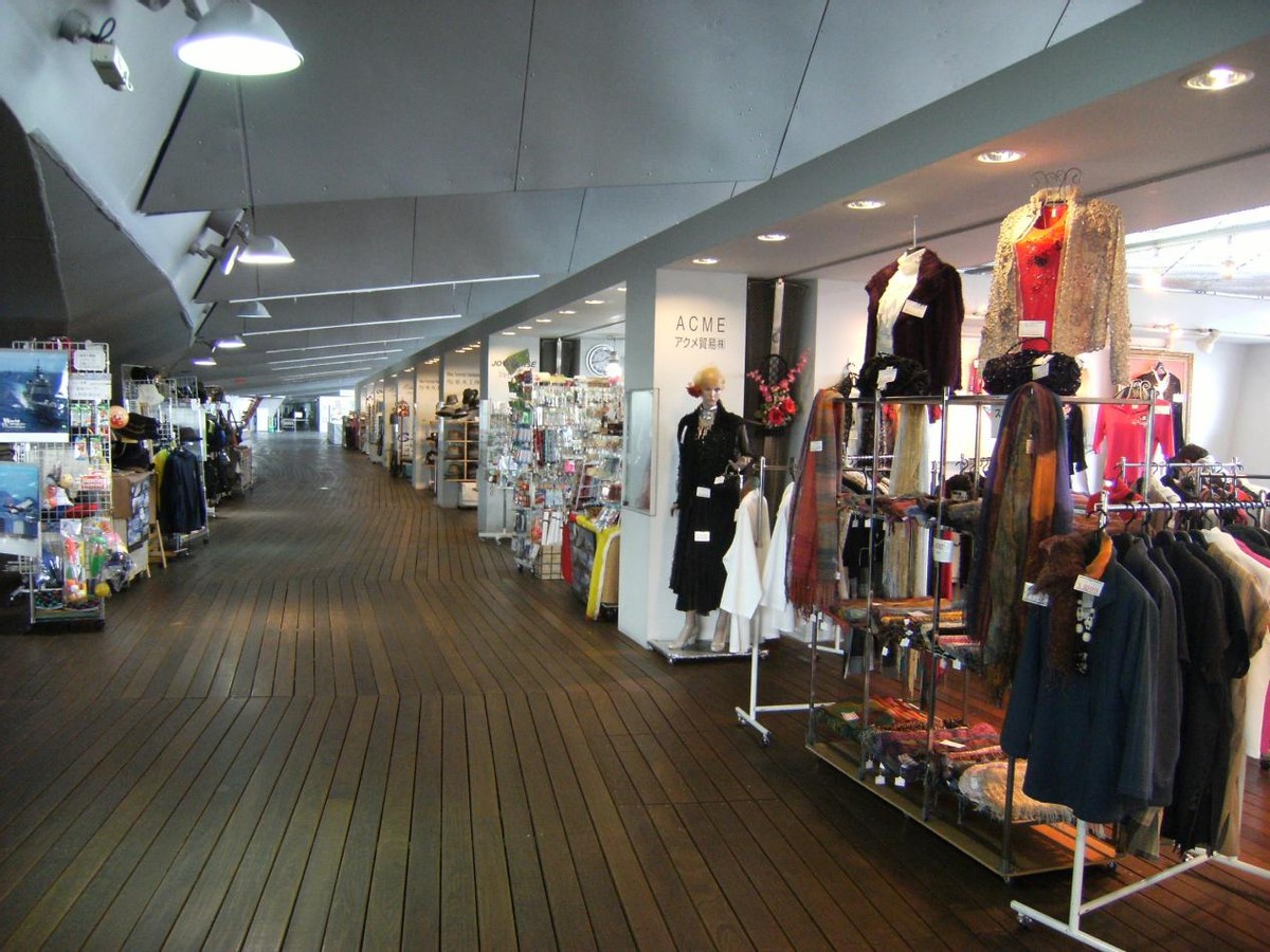 “九个代购八个假”，消费者还以为买到了“好货”而沾沾自喜