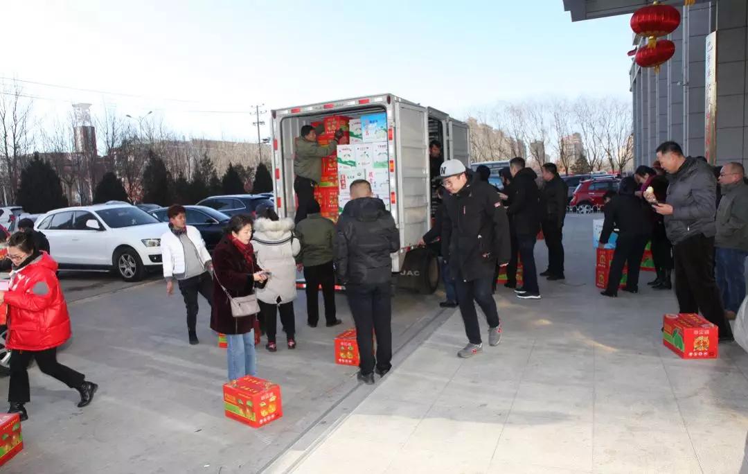 40万斤梨滞销果农急盼援手,河北赵县60万斤滞销梨急寻销路