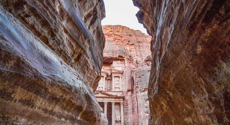 约旦到中国坐飞机需多少小时,约旦到埃及要飞几小时