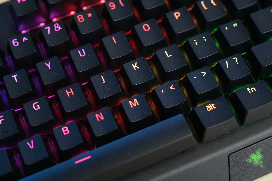 雷蛇黑寡妇蜘蛛v3无线pro机械键盘,雷蛇黑寡妇蜘蛛键盘灯光设置教程