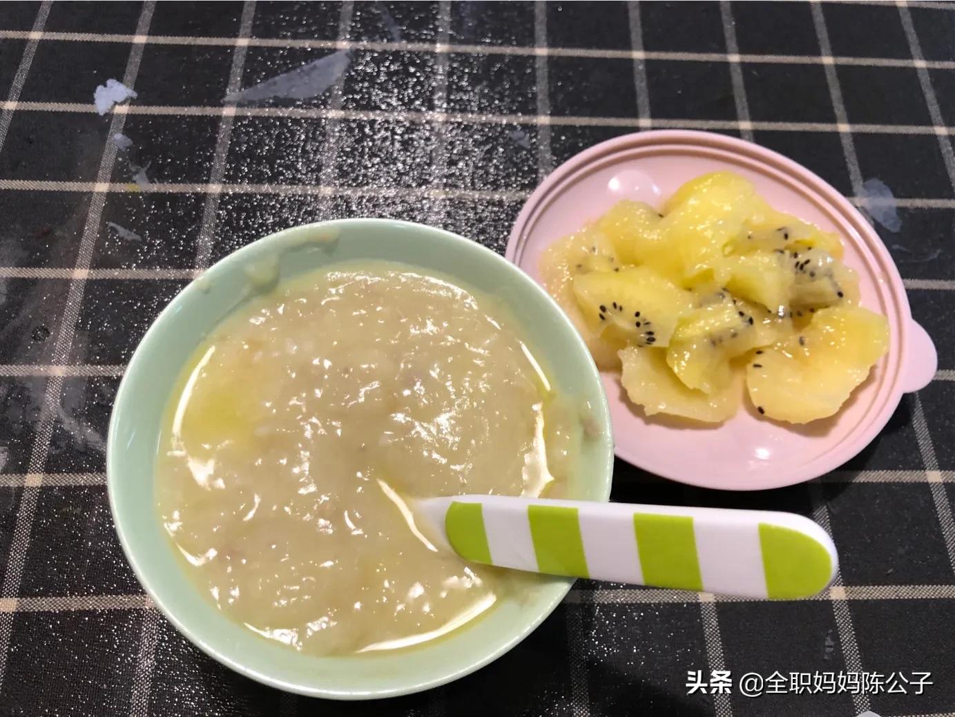 宝宝不用奶瓶喝母乳有什么妙招,母乳宝宝怎么才能接受奶粉