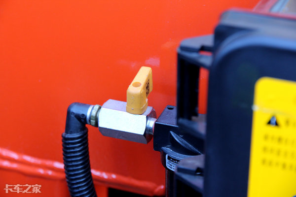 胎压监测能自动给轮胎充气吗,轮胎胎压怎样自己动手放气